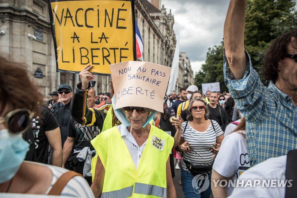 FRANCE CORONAVIRUS PANDEMIC VACCINATION PROTEST