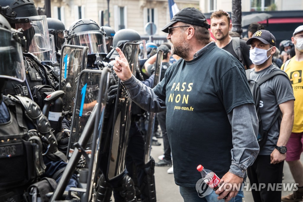 FRANCE CORONAVIRUS PANDEMIC VACCINATION PROTEST