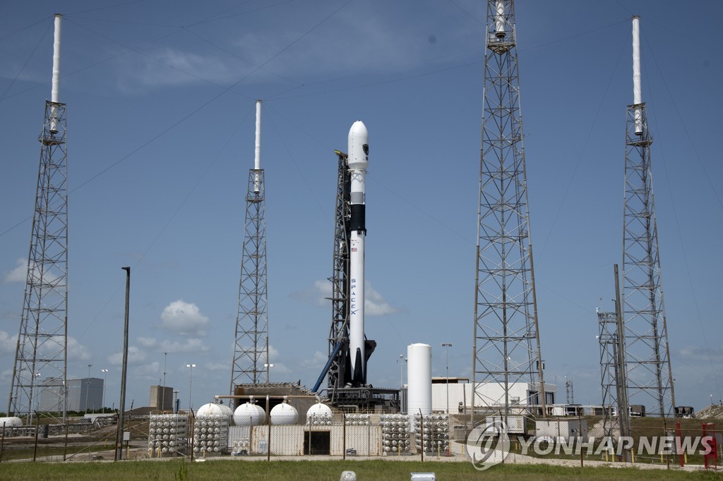 SPACEX LAUNCHES GPS SATELLITE