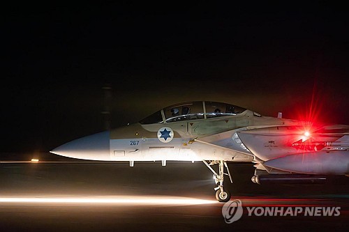 출격 준비 중인 이스라엘 F-15 전투기