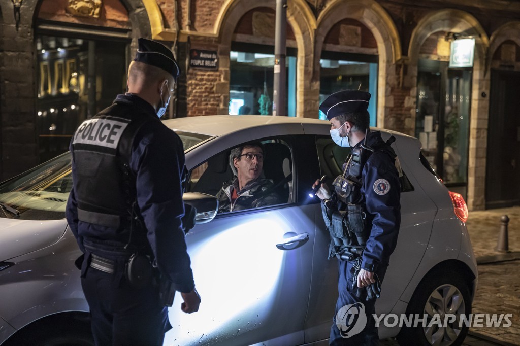 FRANCE-COVID-19-CURFEW