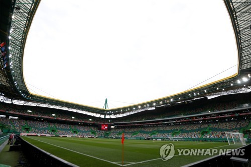 이스타디우 조제 알발라드 내부 전경.