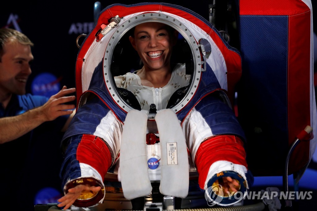 SPACE-EXPLORATION/SPACESUITS