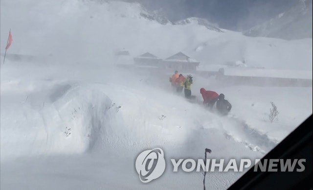 NEPAL-AVALANCHE/