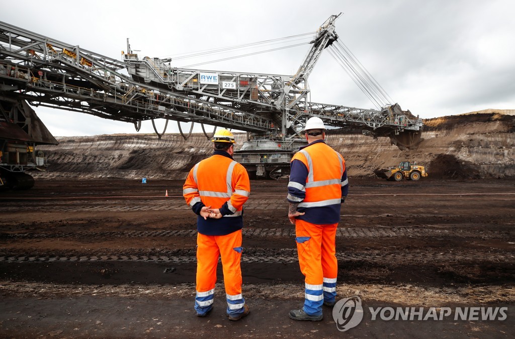 GERMANY-COAL/EXCAVATOR