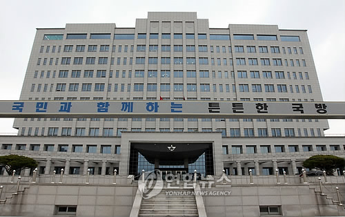 軍, 계급별 정년 1∼3년 연장 추진…'20년 근무' 보장 - 1