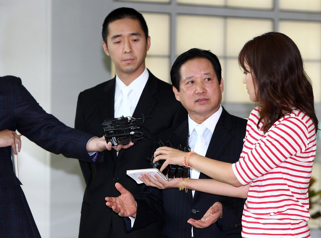 방북 마치고 돌아온 문형진 회장과 박상권 사장