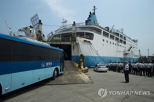 세월호 쌍둥이배 '오하마나호' 현장검증