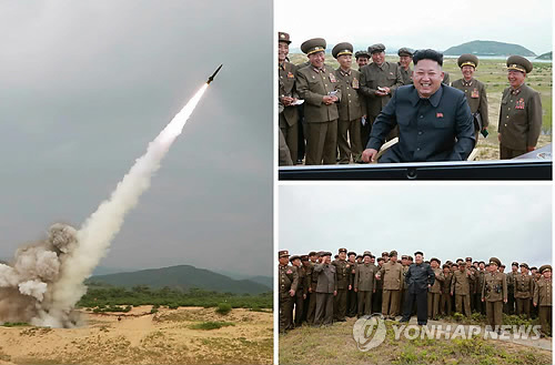 北 김정은, 전술로켓탄 시험발사 지도(연합DB)
