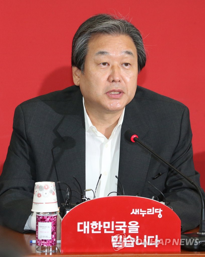 김무성 "'정치는 4류' 비난, 정치권 강타할 수도"