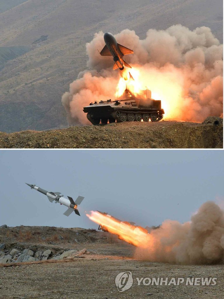 화염을 뿜으며 발사되는 북한 '섬타격' 로켓
