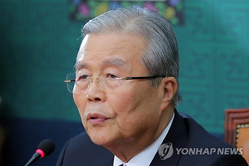 김종인, 더민주 대표직 유지