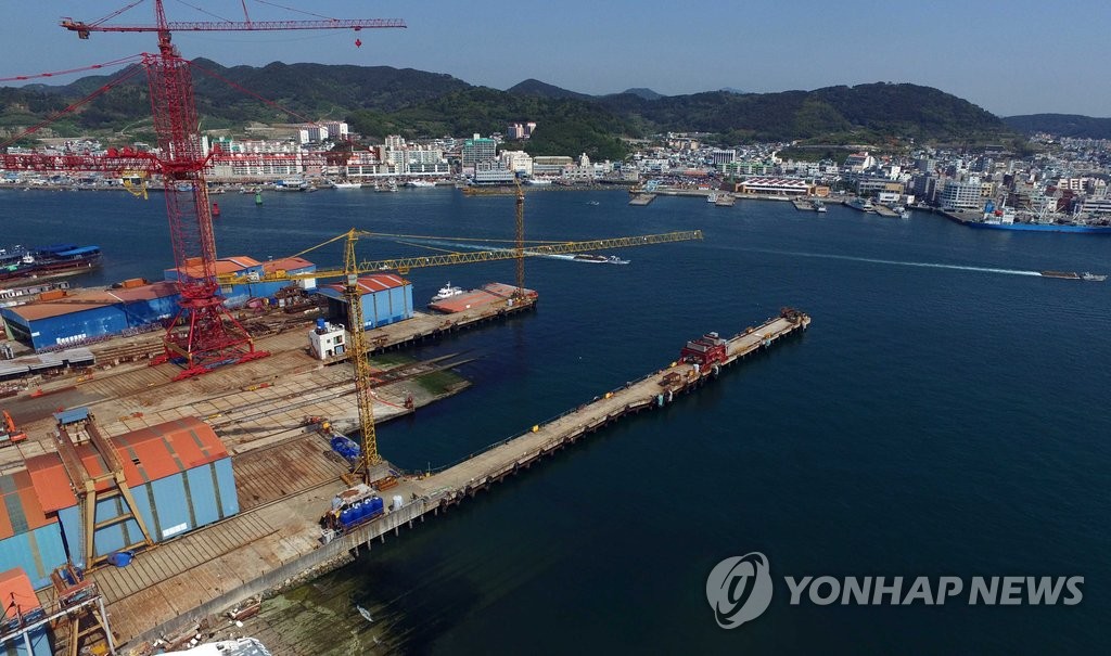 해운·조선업 위기로 텅 빈 조선소 도크 [연합뉴스 자료사진]