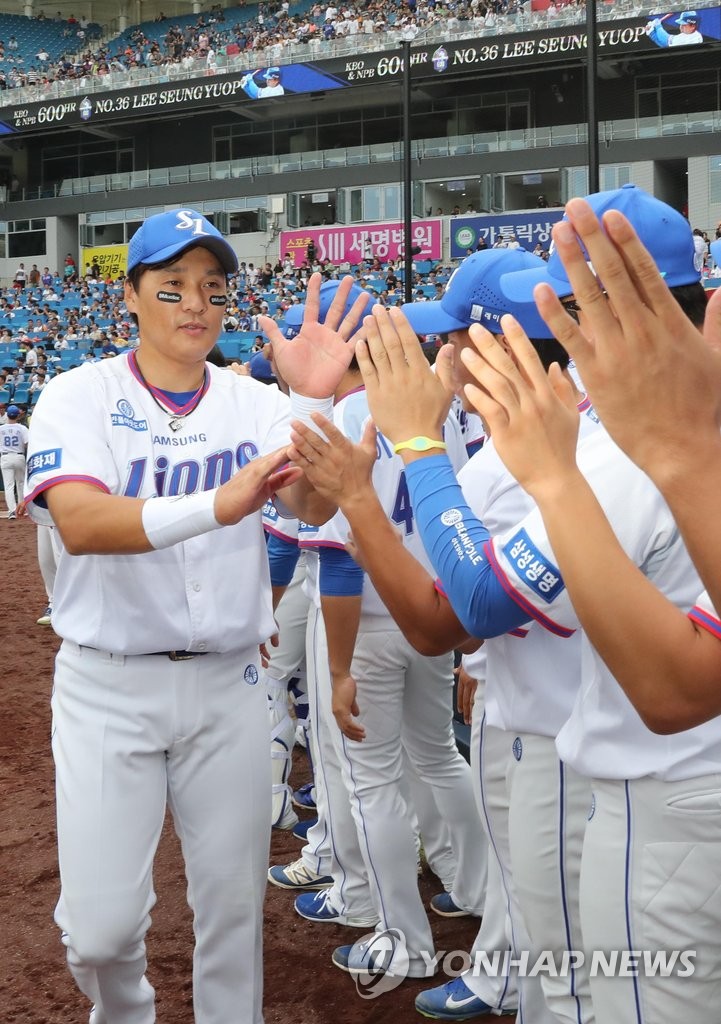 축하받는 이승엽