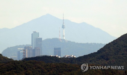 '맑은 가을 하늘'…인천에서 보이는 남산 서울타워