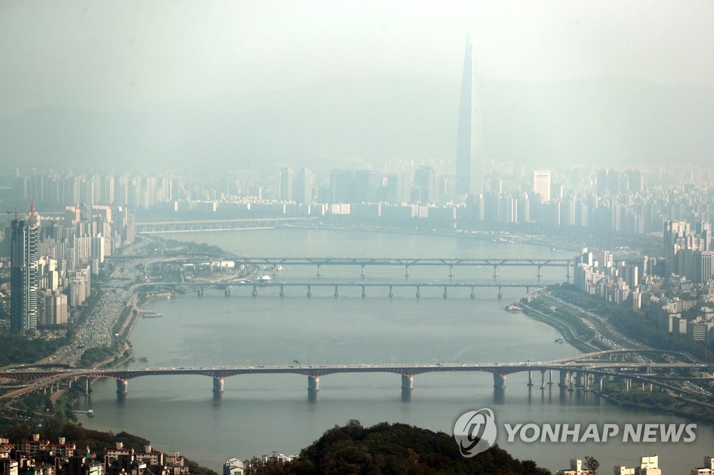 탁한 서울 도심