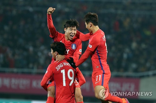 환호하는 한국 축구