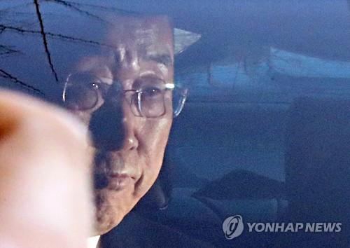 떠나는 반기문