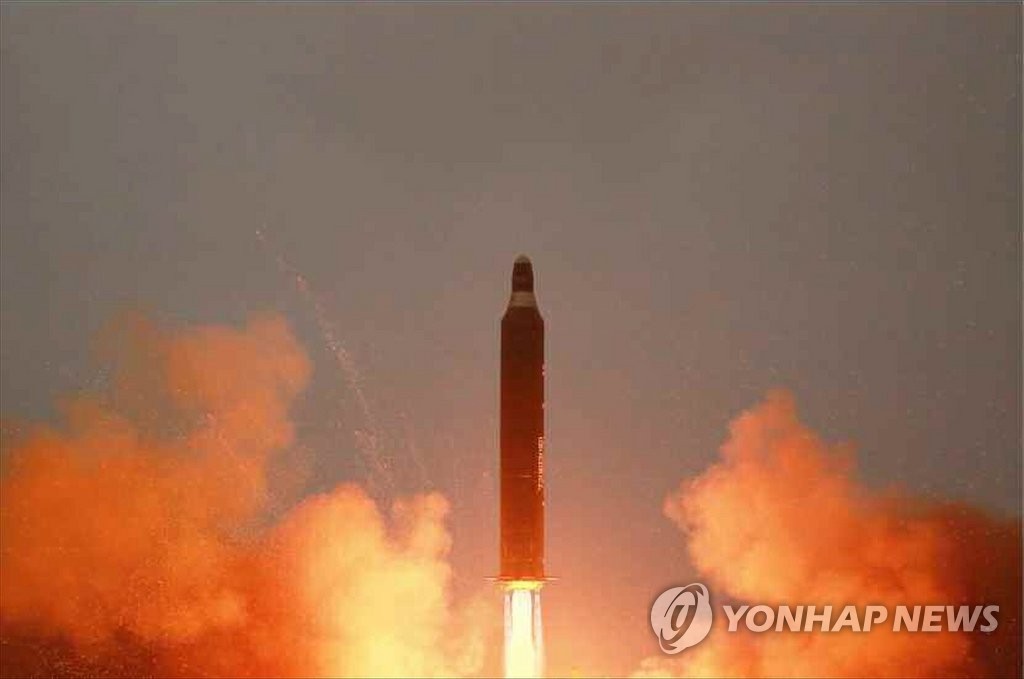 北, 중장거리 미사일 '화성-10' 시험발사 사진 공개