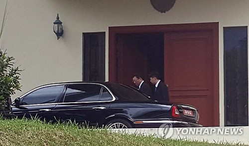 북한 대사관 나서는 강철주 대사