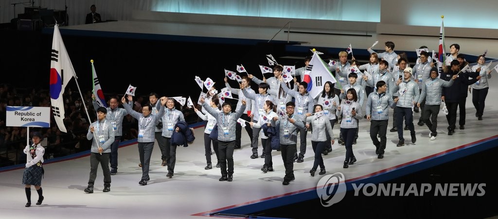 위엄 있고 당당하게
