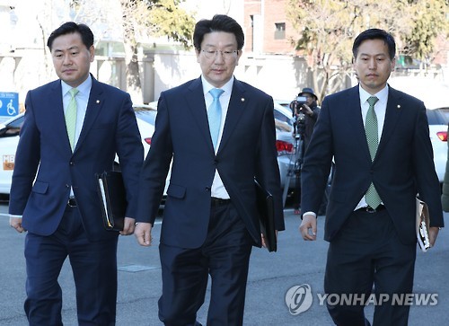 대심판정 향하는 국회 소추위원단