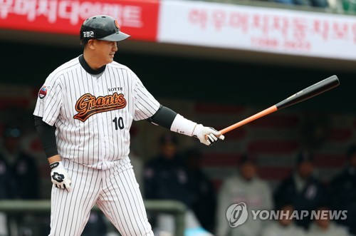 준비 동작 하는 이대호