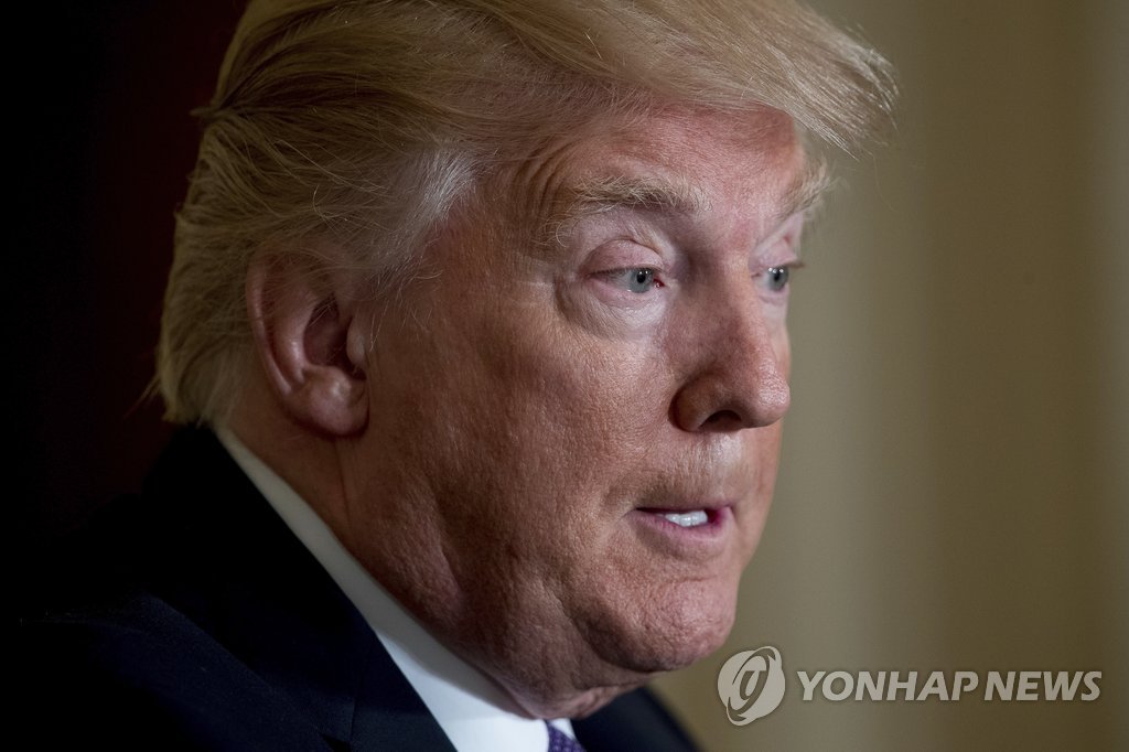 "트럼프, 北미사일 도발 보고에 침묵"