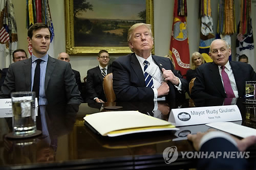 트럼프 '사이버 안보 강화' 행정명령 서명