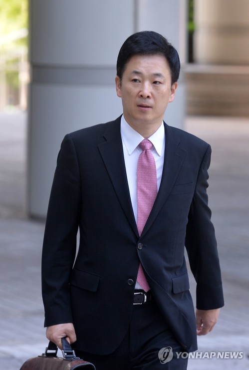 법정 향하는 유영하 변호사