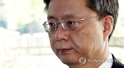 첫 재판 출석하는 우병우