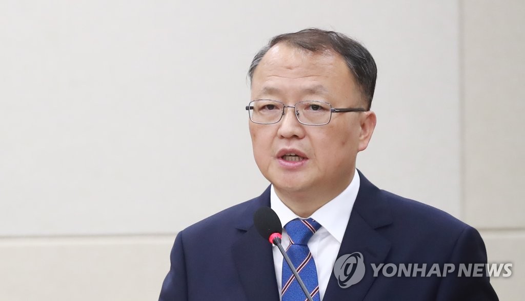 발언하는 한승희 국세청장 후보자