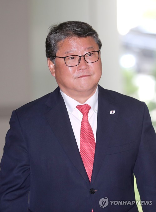 박근혜 재판 방청하는 조원진