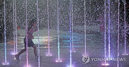 열대야 피해 분수대로