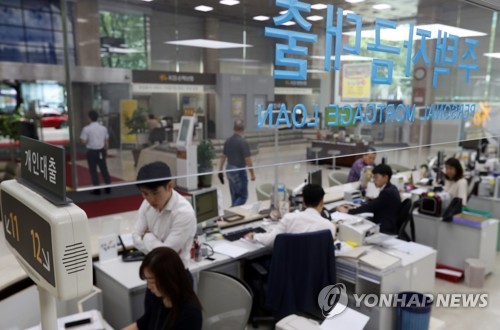주택대출 막히니 신용대출 급증