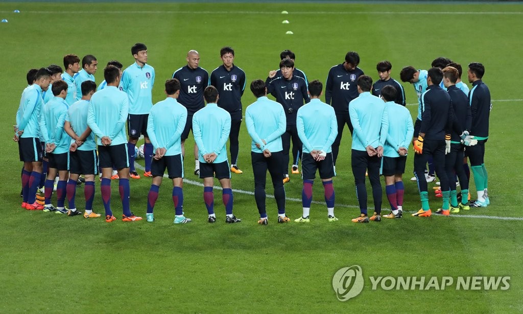 전술 지시하는 신태용