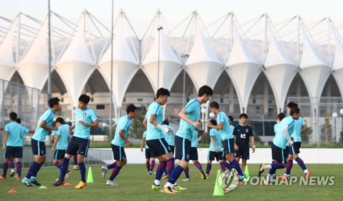 우즈벡전 앞두고 훈련 열중하는 축구대표팀