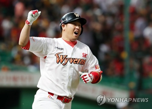 SK 최정 역전 만루 홈런 '역시 홈런왕'