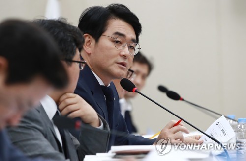 '삼성 합병' 청와대 정책수석실 문건 작성자 관련 질의