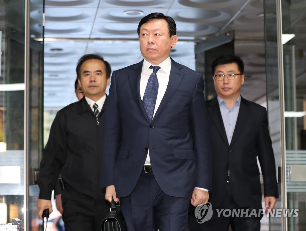 법정 향하는 신동빈 회장