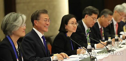 한중회담 문 대통령의 환한 미소