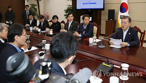 문 대통령, 수석보좌관회의 주재