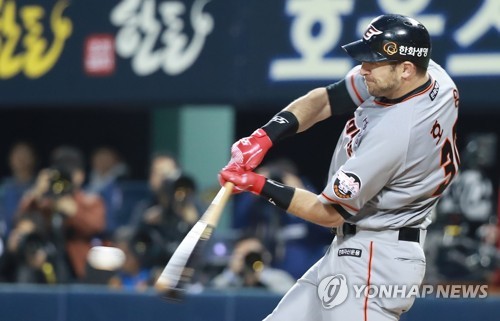 호잉 '펑펑' 연타석 홈런
