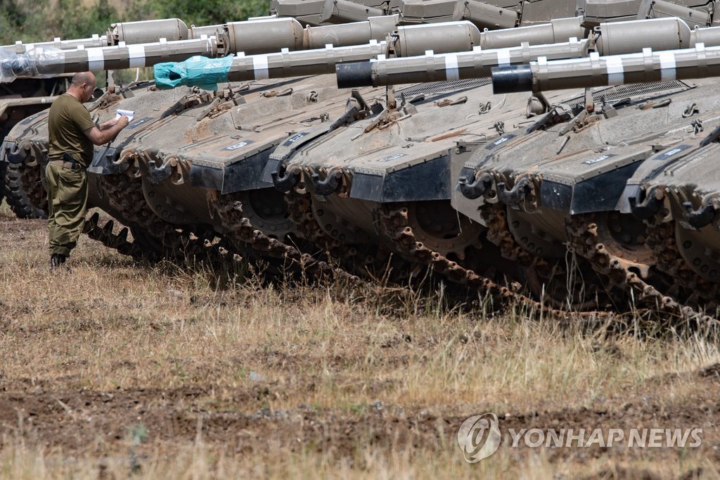 골란고원 주둔 이스라엘군 탱크.