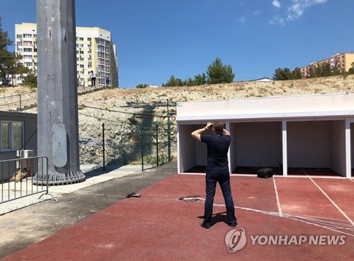 한국 스파이 찾는 스웨덴 대표팀 관계자