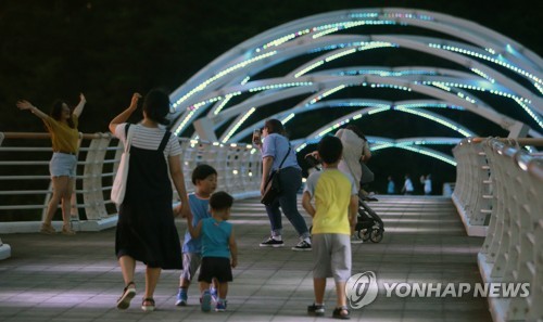 열대야에는 시원한 강바람이 최고