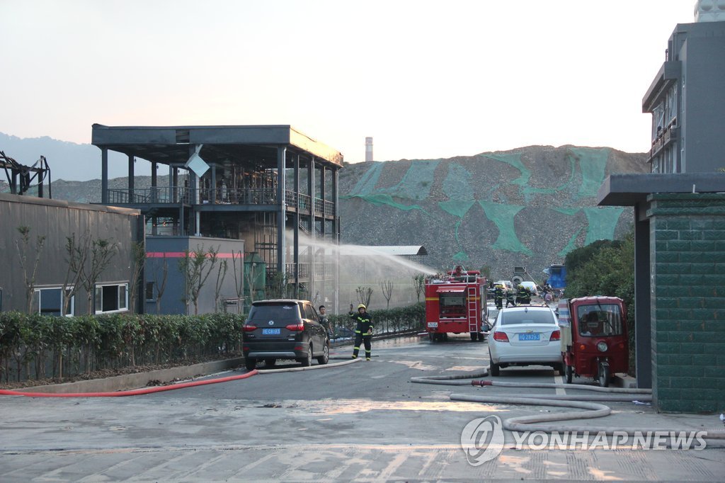 中 쓰촨성 화학공장서 폭발사고…19명 사망, 12명 부상