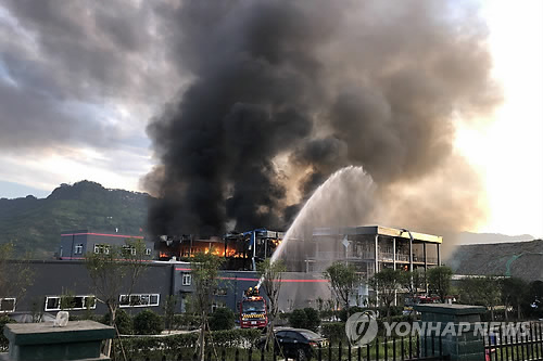 中 쓰촨성 화학공장 폭발사고…19명 사망, 12명 부상