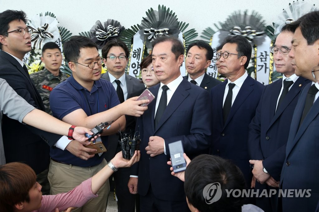 김병준, 순직장병 조문