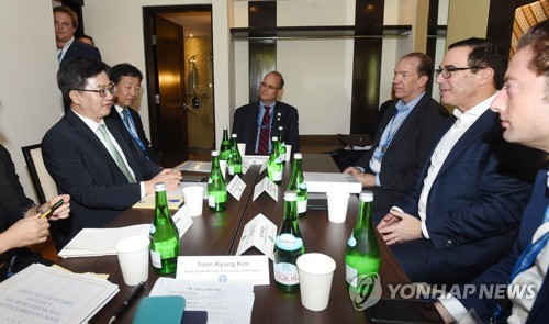 김동연 부총리, 스티븐 므누친 미국재무장관 면담